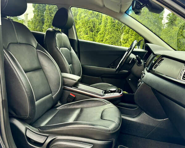 Синий Киа Niro, объемом двигателя 0 л и пробегом 88 тыс. км за 17777 $, фото 70 на Automoto.ua