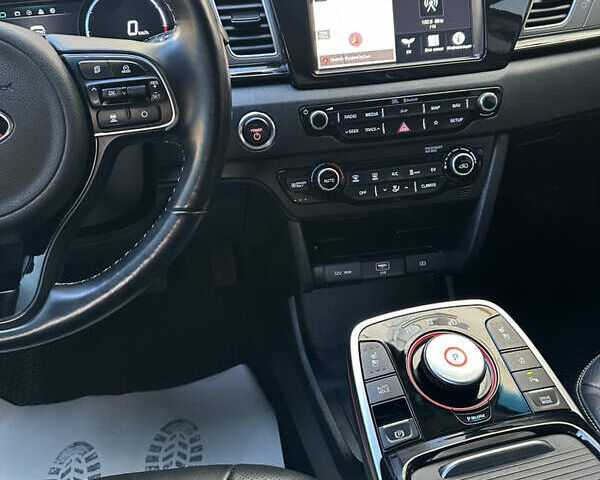 Киа Niro 2019 в Ивано-Франковске на Automoto.ua Синий Киа Niro, объемом двигателя 0 л и пробегом 155 тыс. км за 18650 $, фото 73 на Automoto.ua