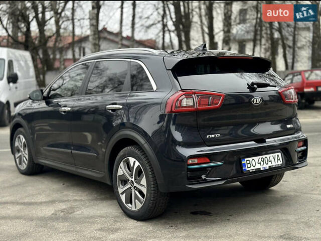 Синій Кіа Niro, об'ємом двигуна 0 л та пробігом 83 тис. км за 18700 $, фото 9 на Automoto.ua