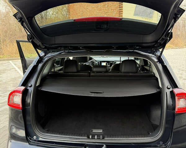 Синий Киа Niro, объемом двигателя 0 л и пробегом 168 тыс. км за 16800 $, фото 26 на Automoto.ua