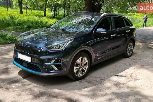 Синий Киа Niro, объемом двигателя 0 л и пробегом 131 тыс. км за 18400 $, фото 3 на Automoto.ua