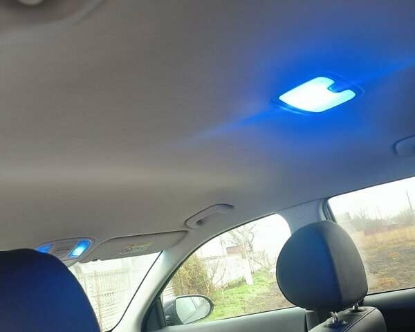 Синий Киа Niro, объемом двигателя 0 л и пробегом 132 тыс. км за 17000 $, фото 1 на Automoto.ua