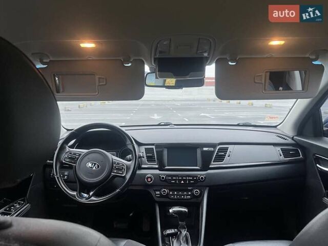 Синий Киа Niro, объемом двигателя 1.58 л и пробегом 160 тыс. км за 16300 $, фото 15 на Automoto.ua
