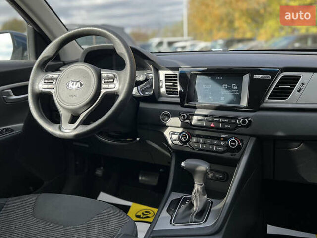 Синий Киа Niro, объемом двигателя 1.58 л и пробегом 91 тыс. км за 17650 $, фото 7 на Automoto.ua