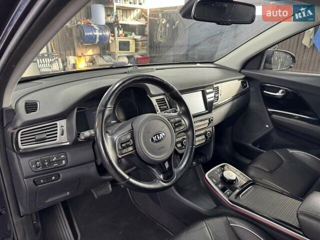 Синий Киа Niro, объемом двигателя 0 л и пробегом 74 тыс. км за 17799 $, фото 12 на Automoto.ua