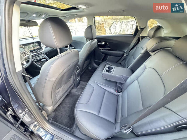 Синий Киа Niro, объемом двигателя 1.6 л и пробегом 52 тыс. км за 19800 $, фото 23 на Automoto.ua