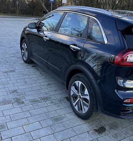 Синий Киа Niro, объемом двигателя 0 л и пробегом 182 тыс. км за 17500 $, фото 5 на Automoto.ua