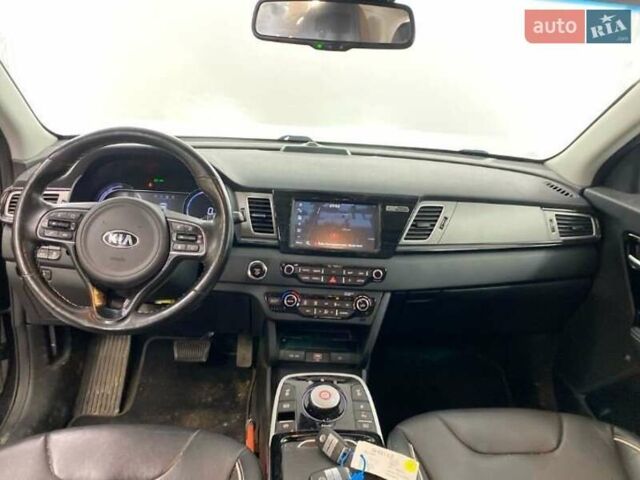 Синій Кіа Niro, об'ємом двигуна 0 л та пробігом 145 тис. км за 14900 $, фото 4 на Automoto.ua