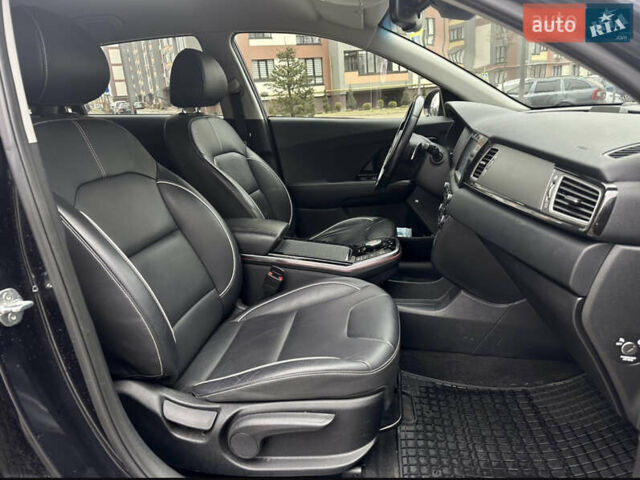 Синій Кіа Niro, об'ємом двигуна 0 л та пробігом 83 тис. км за 18700 $, фото 41 на Automoto.ua