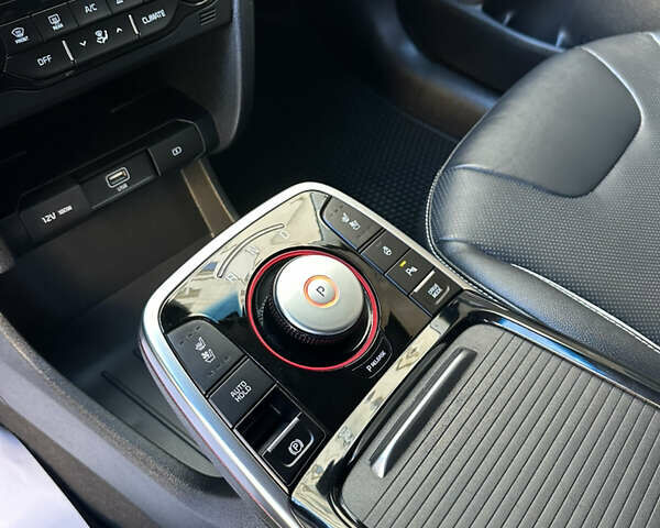 Синий Киа Niro, объемом двигателя 0 л и пробегом 155 тыс. км за 18650 $, фото 58 на Automoto.ua