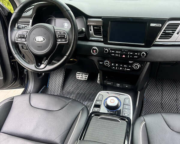 Синій Кіа Niro, об'ємом двигуна 0 л та пробігом 65 тис. км за 18500 $, фото 13 на Automoto.ua