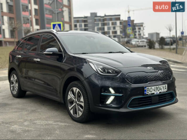 Синій Кіа Niro, об'ємом двигуна 0 л та пробігом 83 тис. км за 18700 $, фото 4 на Automoto.ua