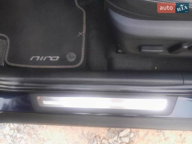 Синий Киа Niro, объемом двигателя 0 л и пробегом 128 тыс. км за 17800 $, фото 40 на Automoto.ua