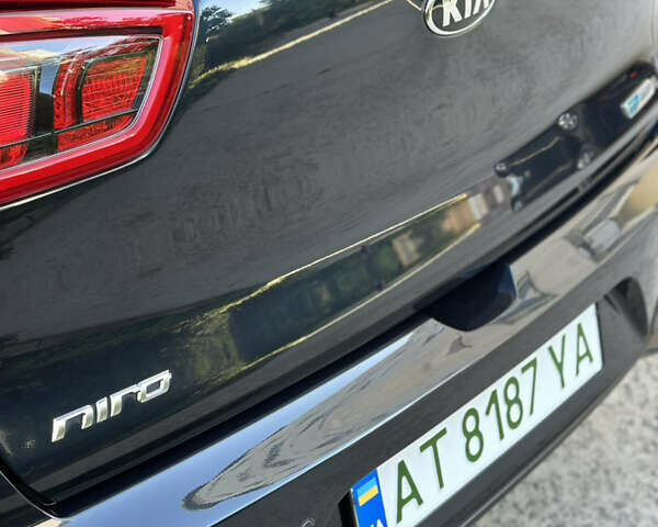 Синий Киа Niro, объемом двигателя 0 л и пробегом 155 тыс. км за 18650 $, фото 105 на Automoto.ua