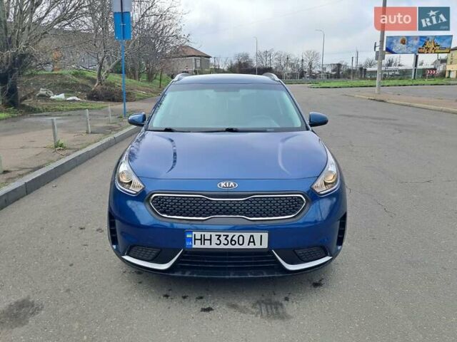Синий Киа Niro, объемом двигателя 1.58 л и пробегом 371 тыс. км за 14000 $, фото 12 на Automoto.ua
