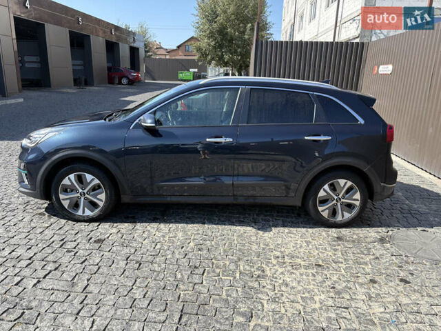 Синій Кіа Niro, об'ємом двигуна 0 л та пробігом 100 тис. км за 19300 $, фото 1 на Automoto.ua