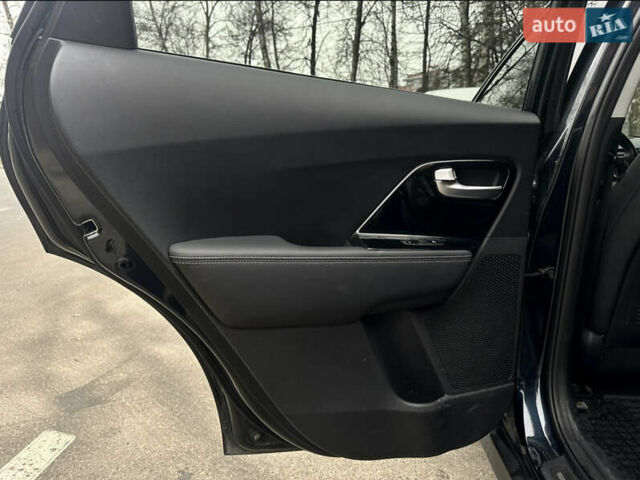 Синій Кіа Niro, об'ємом двигуна 0 л та пробігом 83 тис. км за 18700 $, фото 48 на Automoto.ua