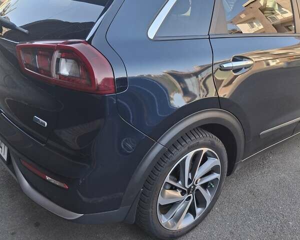 Синий Киа Niro, объемом двигателя 1.58 л и пробегом 65 тыс. км за 17999 $, фото 1 на Automoto.ua