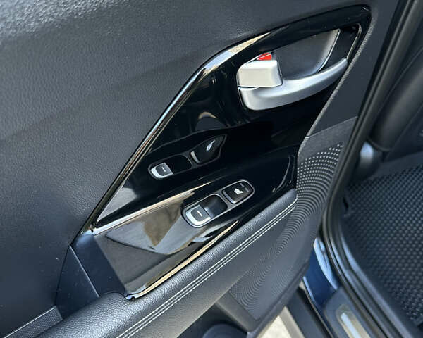 Синий Киа Niro, объемом двигателя 0 л и пробегом 155 тыс. км за 18650 $, фото 77 на Automoto.ua