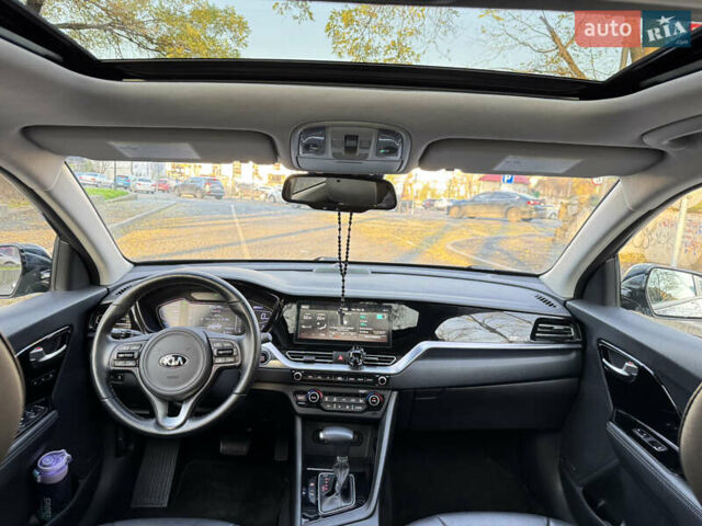 Синий Киа Niro, объемом двигателя 1.6 л и пробегом 52 тыс. км за 19800 $, фото 35 на Automoto.ua