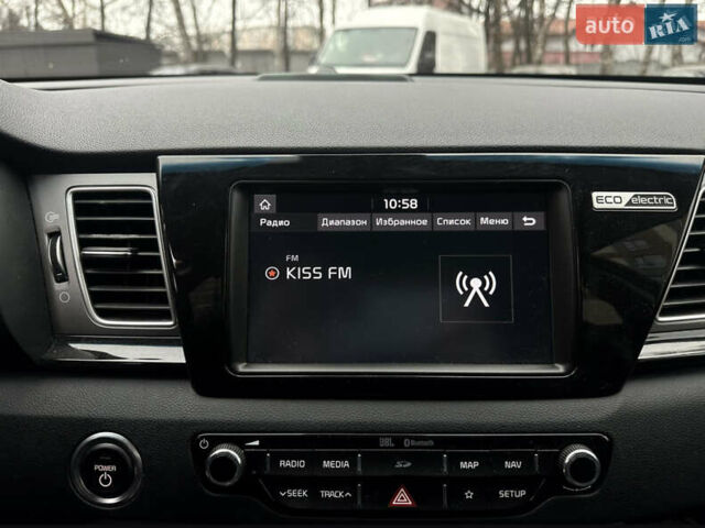 Синій Кіа Niro, об'ємом двигуна 0 л та пробігом 83 тис. км за 18700 $, фото 28 на Automoto.ua