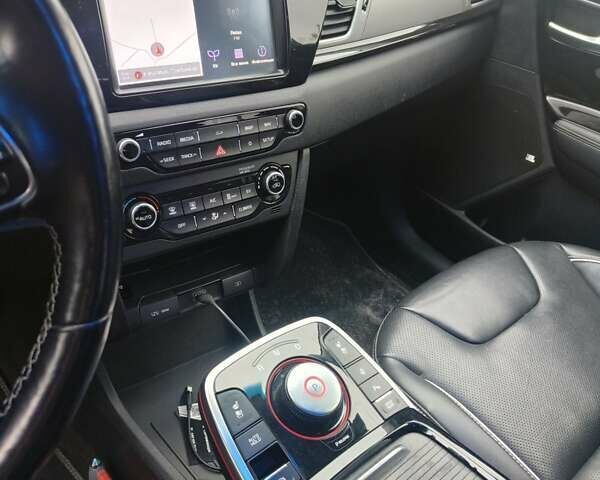 Синий Киа Niro, объемом двигателя 0 л и пробегом 132 тыс. км за 17000 $, фото 3 на Automoto.ua