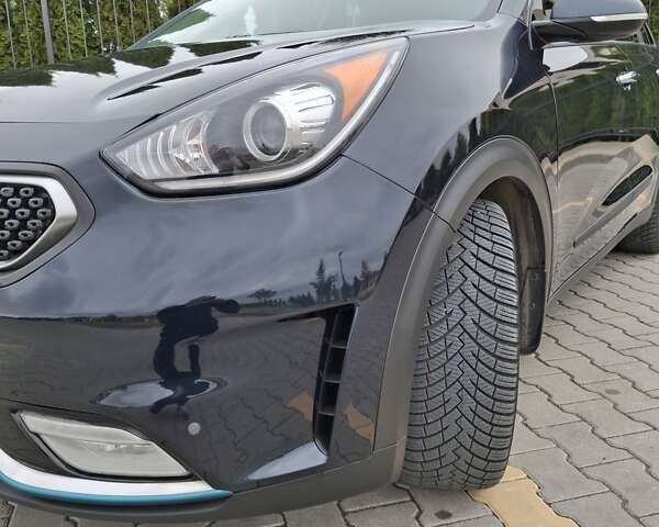 Синій Кіа Niro, об'ємом двигуна 1.58 л та пробігом 67 тис. км за 17800 $, фото 8 на Automoto.ua