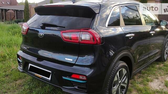 Синій Кіа Niro, об'ємом двигуна 0 л та пробігом 136 тис. км за 18300 $, фото 7 на Automoto.ua