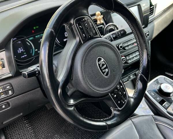Синий Киа Niro, объемом двигателя 0 л и пробегом 163 тыс. км за 17782 $, фото 6 на Automoto.ua