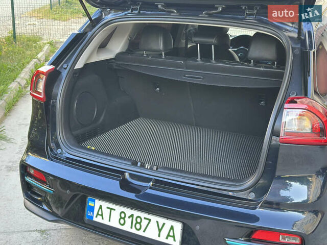 Синий Киа Niro, объемом двигателя 0 л и пробегом 155 тыс. км за 18650 $, фото 90 на Automoto.ua