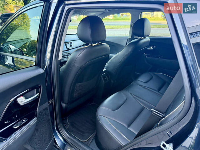 Синій Кіа Niro, об'ємом двигуна 0 л та пробігом 192 тис. км за 17386 $, фото 15 на Automoto.ua