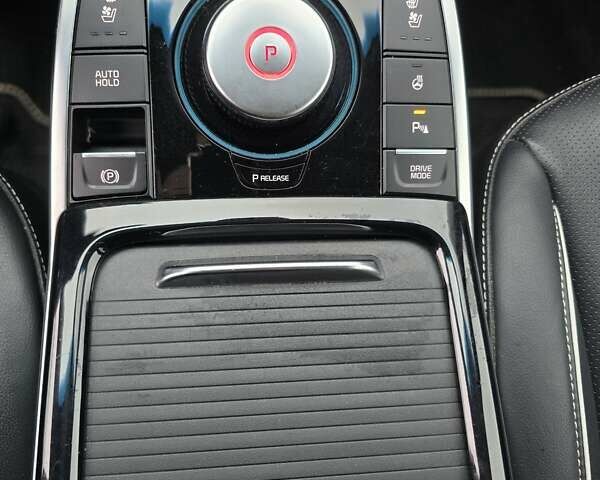 Синій Кіа Niro, об'ємом двигуна 0 л та пробігом 120 тис. км за 18770 $, фото 12 на Automoto.ua