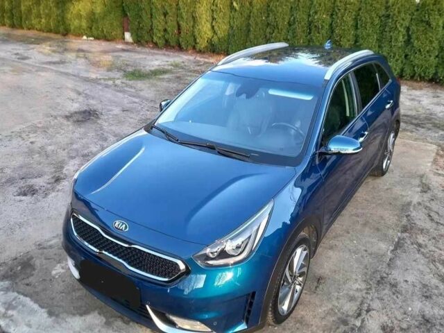 Синий Киа Niro, объемом двигателя 1.6 л и пробегом 78 тыс. км за 10499 $, фото 7 на Automoto.ua