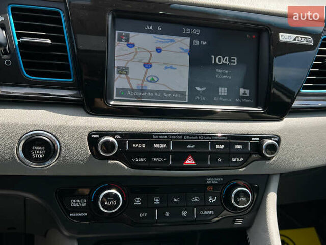 Синій Кіа Niro, об'ємом двигуна 1.6 л та пробігом 92 тис. км за 19700 $, фото 16 на Automoto.ua