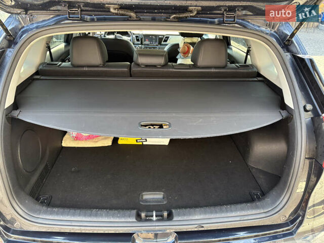 Синій Кіа Niro, об'ємом двигуна 0 л та пробігом 100 тис. км за 19300 $, фото 8 на Automoto.ua