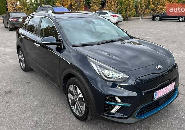 Киа Niro 2019 в Харькове на Automoto.ua Синий Киа Niro, объемом двигателя 0 л и пробегом 132 тыс. км за 18400 $, фото 6 на Automoto.ua