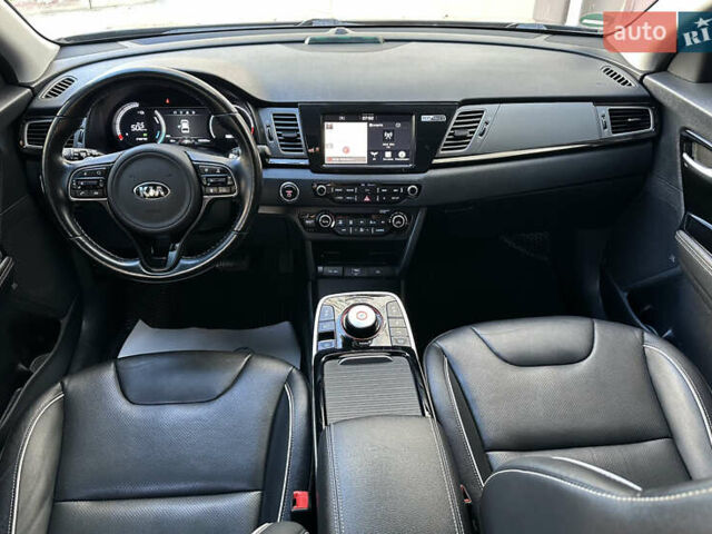 Синий Киа Niro, объемом двигателя 0 л и пробегом 155 тыс. км за 18650 $, фото 69 на Automoto.ua