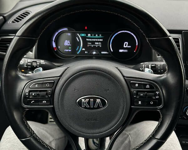 Синий Киа Niro, объемом двигателя 0 л и пробегом 120 тыс. км за 14999 $, фото 31 на Automoto.ua