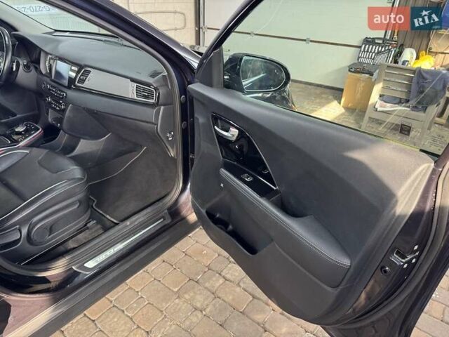 Синий Киа Niro, объемом двигателя 0 л и пробегом 74 тыс. км за 17799 $, фото 17 на Automoto.ua