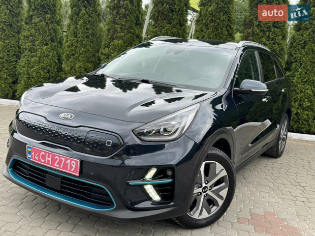 Синий Киа Niro, объемом двигателя 0 л и пробегом 88 тыс. км за 17777 $, фото 3 на Automoto.ua