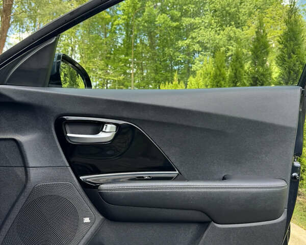 Синій Кіа Niro, об'ємом двигуна 0 л та пробігом 145 тис. км за 16999 $, фото 49 на Automoto.ua