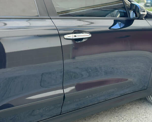 Синий Киа Niro, объемом двигателя 0 л и пробегом 155 тыс. км за 18650 $, фото 110 на Automoto.ua