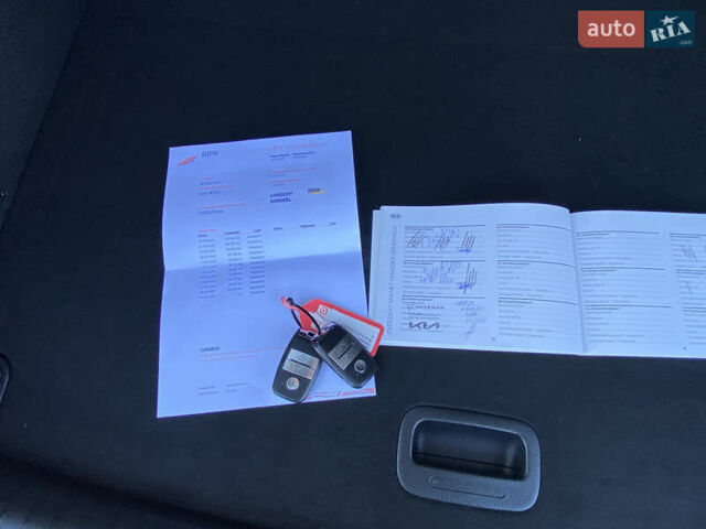 Синий Киа Niro, объемом двигателя 0 л и пробегом 129 тыс. км за 17999 $, фото 33 на Automoto.ua