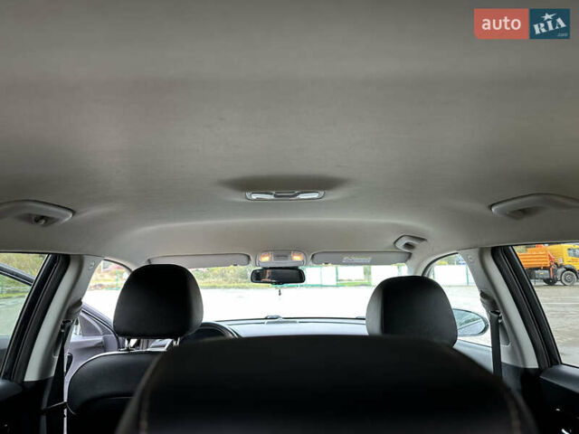 Синий Киа Niro, объемом двигателя 0 л и пробегом 120 тыс. км за 14999 $, фото 28 на Automoto.ua