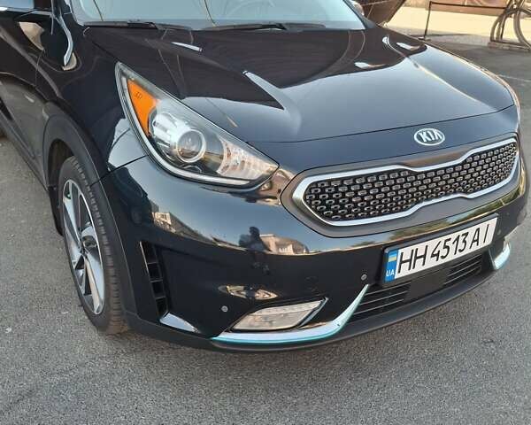 Синий Киа Niro, объемом двигателя 1.58 л и пробегом 65 тыс. км за 17999 $, фото 4 на Automoto.ua