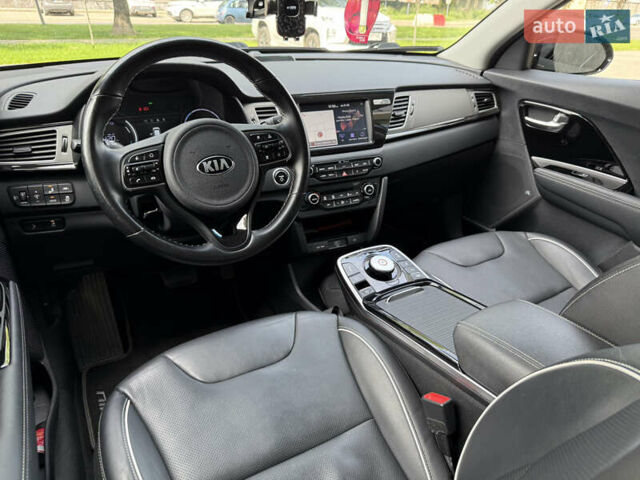 Синій Кіа Niro, об'ємом двигуна 0 л та пробігом 147 тис. км за 17400 $, фото 9 на Automoto.ua