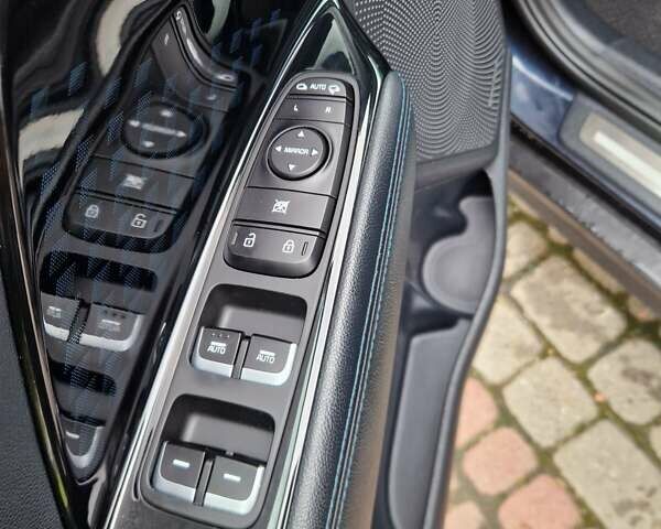 Синій Кіа Niro, об'ємом двигуна 0 л та пробігом 74 тис. км за 18200 $, фото 15 на Automoto.ua