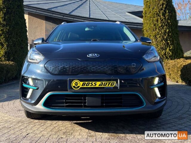 Синий Киа Niro, объемом двигателя 64 л и пробегом 191 тыс. км за 16400 $, фото 1 на Automoto.ua