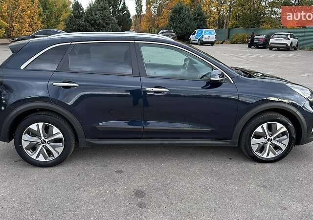 Киа Niro 2019 в Харькове на Automoto.ua Синий Киа Niro, объемом двигателя 0 л и пробегом 132 тыс. км за 18400 $, фото 9 на Automoto.ua