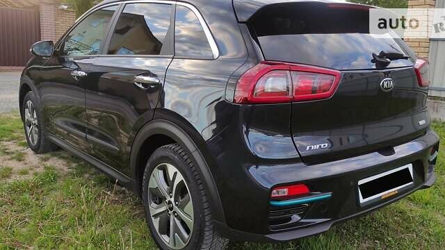 Синій Кіа Niro, об'ємом двигуна 0 л та пробігом 136 тис. км за 18300 $, фото 6 на Automoto.ua